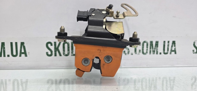 6U0827505A Замок крышки багажника (двери 3/5-й задней) купить Запорожье