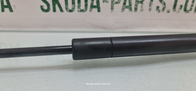 VAG 6U0827551 Амортизатор багажника в наличии Киев