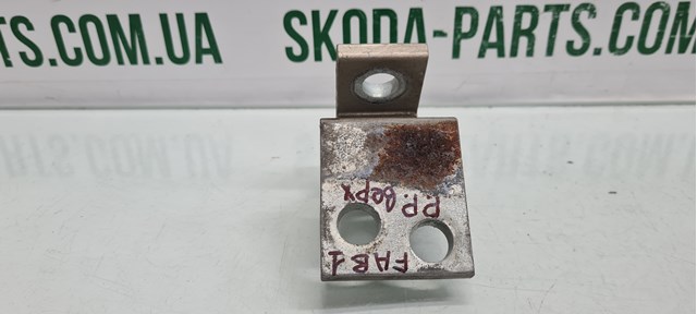 6Y0831402D Петля двери передней правой купить Украина