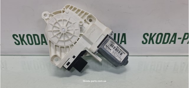 Мотор стеклоподъемника двери передней, правой 8K0959802 VAG