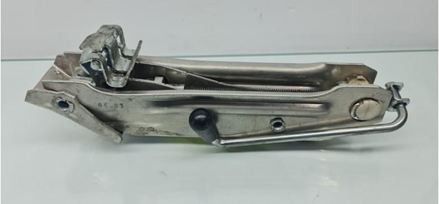 8L0011031A Домкрат купить Черновцы
