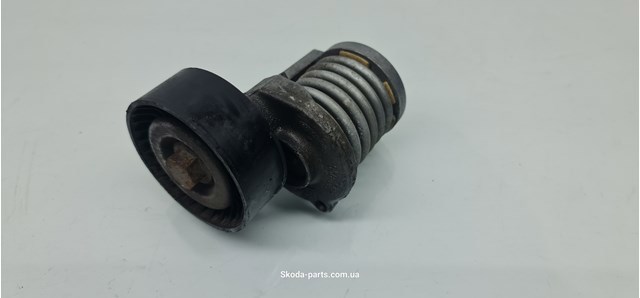 Натяжитель клинового ремня 950330 TRIPLE FIVE