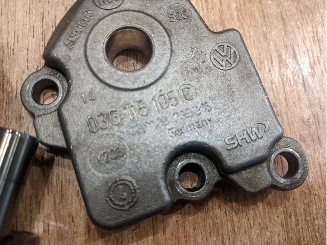 03G115105C VAG Насос масляный купить в Черновцы