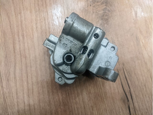 03G115105C VAG Насос масляный купить в Львов