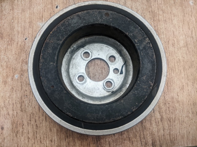 Шкив коленвала (демпфер) 06B105243F VAG
