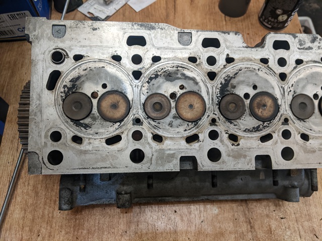 110415795R RENAULT Головка блока цилиндров (ГБЦ) купить в Павлоград