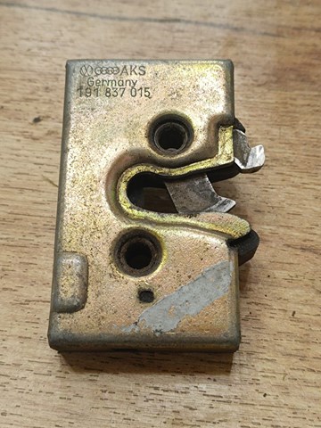 Запор кабины 191837015 VAG