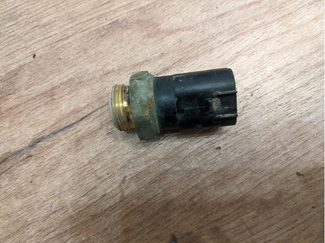 Датчик температуры радиатора 1J0959481A VAG