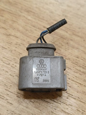 VAG 1J0973723G Разъем (фишка) универсальный в наличии Киев