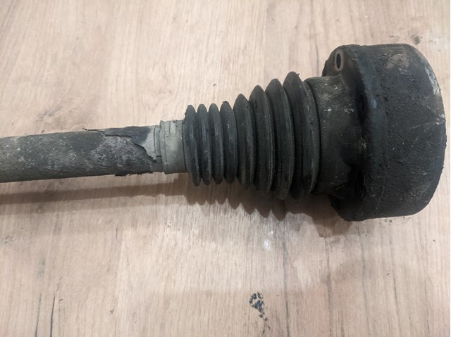 VAG 1K0407271DR Полуось (привод) передняя левая в наличии Чернигов