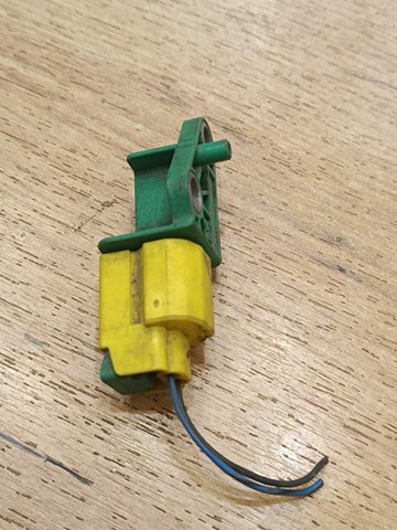 Датчик AIRBAG передний 1K0909606C VAG