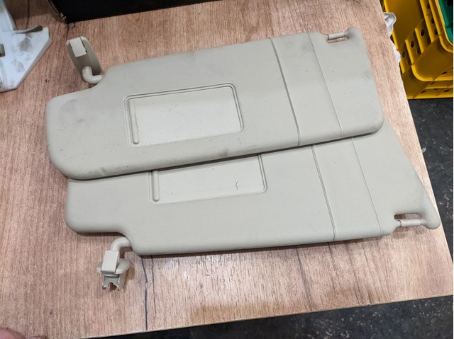Козырек солнцезащитный 1Z0857551D VAG