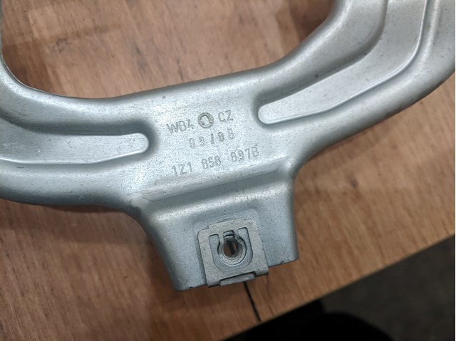 VAG 1Z1858897B в наличии Запорожье