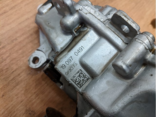 FORD 2039482 Насос масляный в наличии Одесса