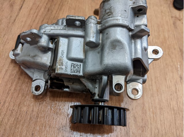 FORD 2039482 Масляный насос в наличии Ужгород