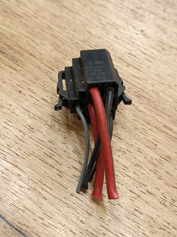 VAG 357953631 в наличии Запорожье