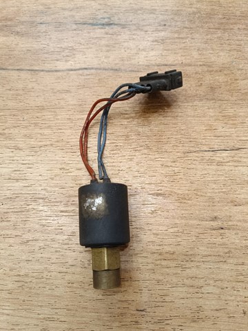 Клапан давления кондиционера 357959139B VAG