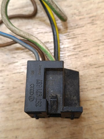 VAG 357971837 в наличии Кривой Рог