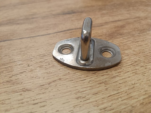Фиксатор/петля (зацеп) замка двери задней 3B0837033D VAG