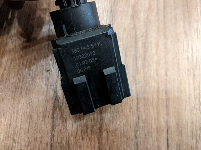 3B0945511C VAG Датчик стоп сигнала купить в Житомир