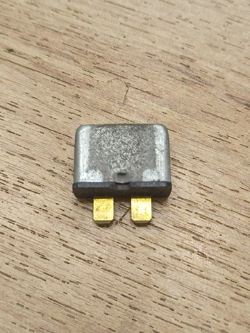 Предохранитель 443937105A VAG