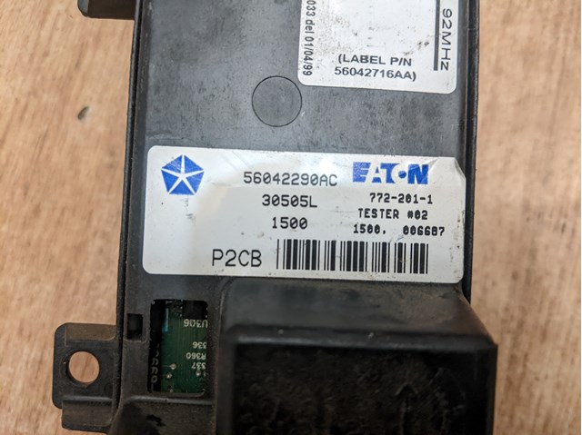 56042290AC CHRYSLER купить в Черновцы