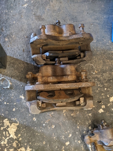 Суппорт тормозной передний правый 5819026A10 HYUNDAI