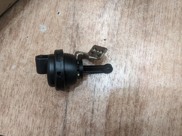 Клапан привода заслонки EGR 68212653AA CHRYSLER