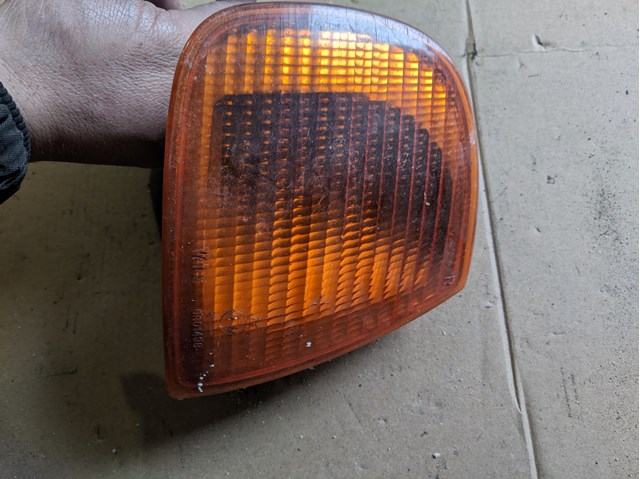 Поворотник левый 6K5953050 VAG