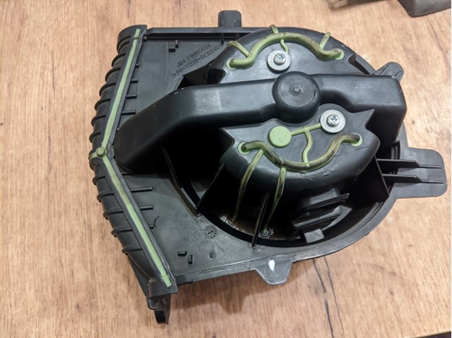 7701056598 RENAULT Вентилятор печки купить в Чернигов