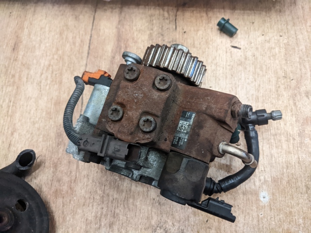 Насос топливный высокого давления (ТНВД) 7H2Q9B395CE LAND ROVER