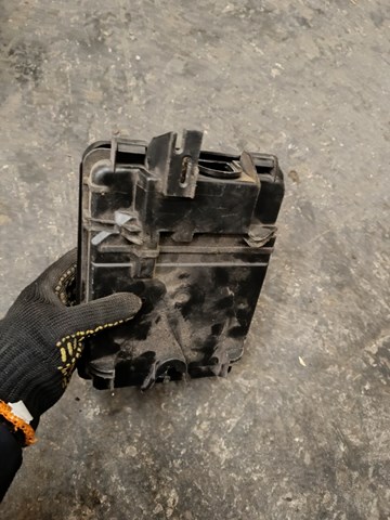 Корпус блока предохранителей 8D0927355A VAG