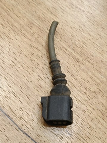 Разъем (фишка) датчика ABS 8T0973702 VAG