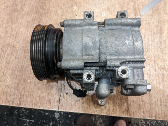 HYUNDAI 9770126200 Компрессор кондиционера в наличии Житомир