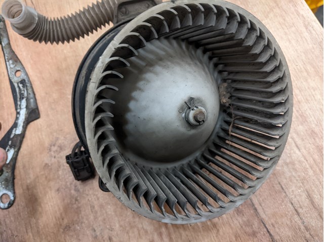 MAZDA CB0761B10A Вентилятор печки в наличии Ирпень