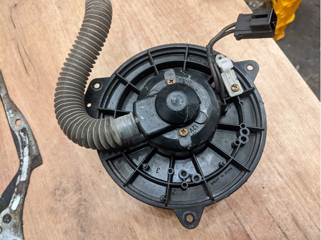 CB0761B10A MAZDA Мотор вентилятора печки (отопителя салона) купить в Одесса