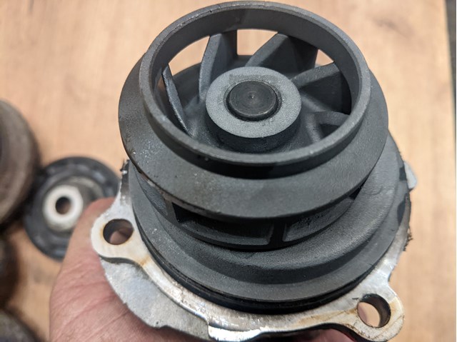 D1W028TT THERMOTEC Помпа водяная (насос) охлаждения купить в Сумы