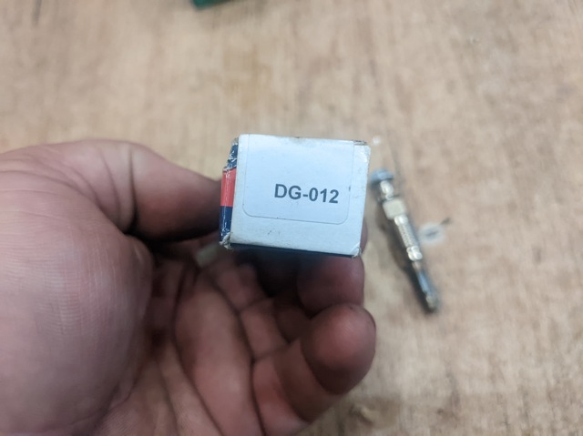 DG012 DENSO Свеча накала купить в Черновцы