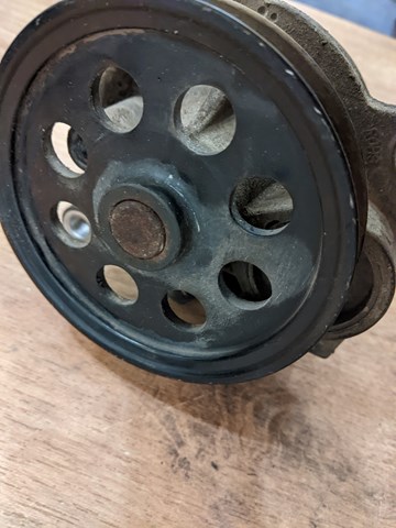 GK2Q8501AA FORD Помпа водяная (насос) охлаждения купить в Сумы