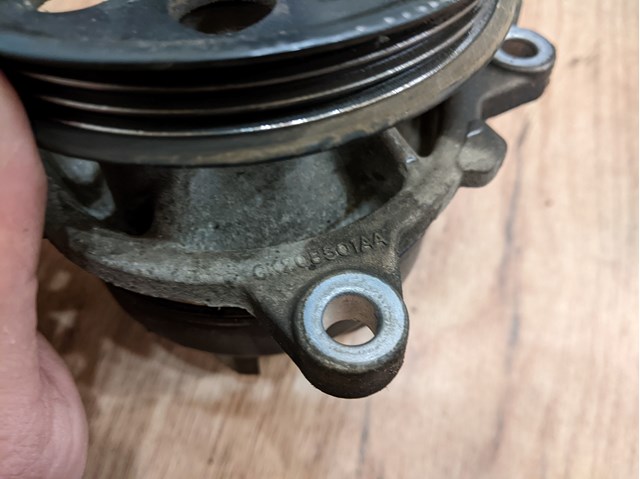 FORD GK2Q8501AA Помпа водяная (насос) охлаждения в наличии Каменское