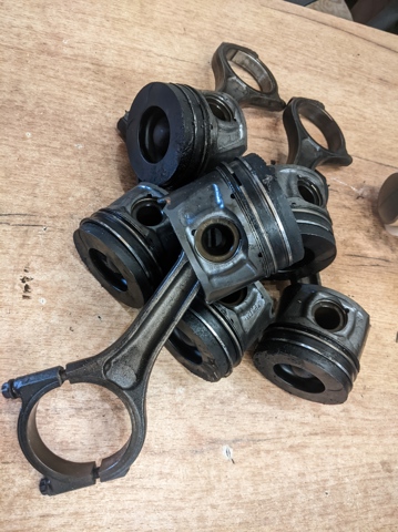 Блок цилиндров LR010297 LAND ROVER