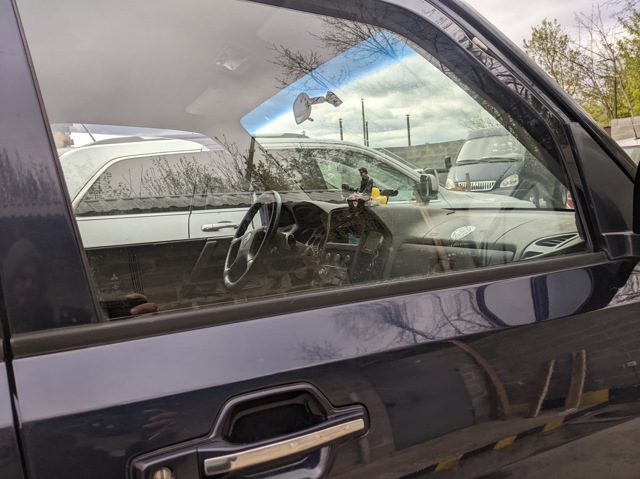 Стекло пассажирской двери MR436974 MITSUBISHI