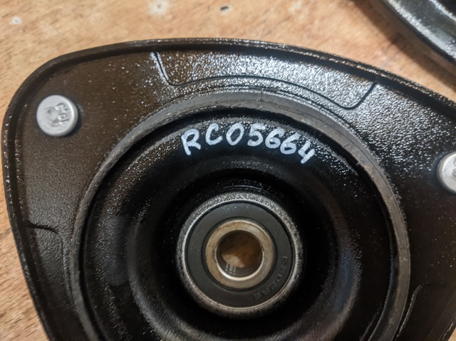 RAISO RC05664 Опора переднего амортизатора в наличии Винница