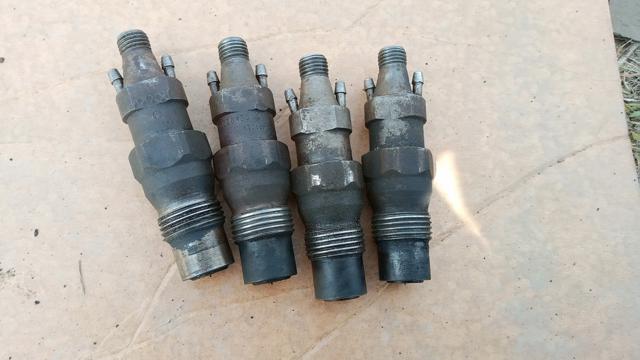 Форсунка дизельная в сборе 068130201E VAG