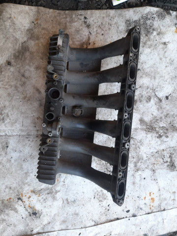 BMW 11611427618 Впускной коллектор в наличии Винница