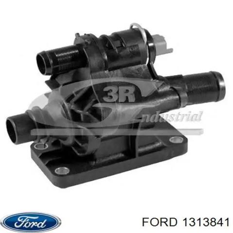 FORD 1313841 Корпус термостата в наличии Украина
