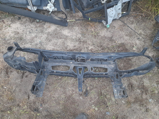 1J0805588A VAG Рамка радиатора купить в Львов
