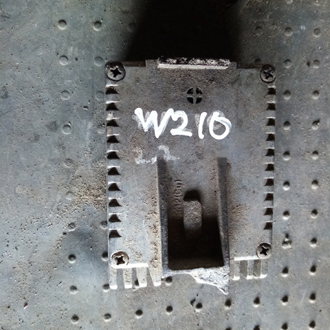 MERCEDES A0205451532 Регулятор оборотов вентилятора охлаждения (блок управления) в наличии Винница