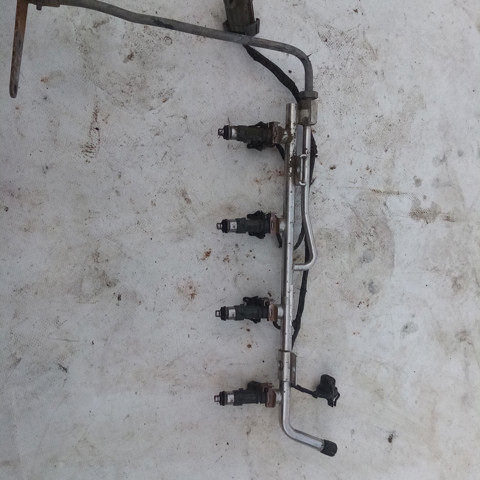 Регулятор давления топлива в топливной рейке ВАЗ 2111