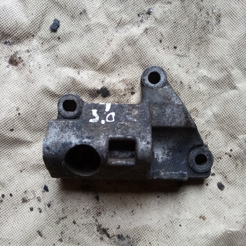 2247619 BMW Кронштейн генератора купить в Винница